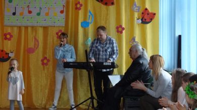 KONKURS PIOSENKI EKOLOGICZNEJ W NIEZAPOMINAJCE
