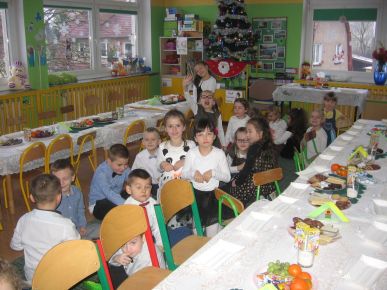 DZIEŃ BABCI I DZIADKA W WYKONANIU DZIECI 5 I 6-LETNICH