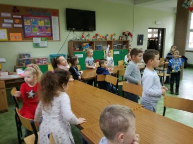 Grupa Biedronek wizytą w Szkole podstawowej nr 2